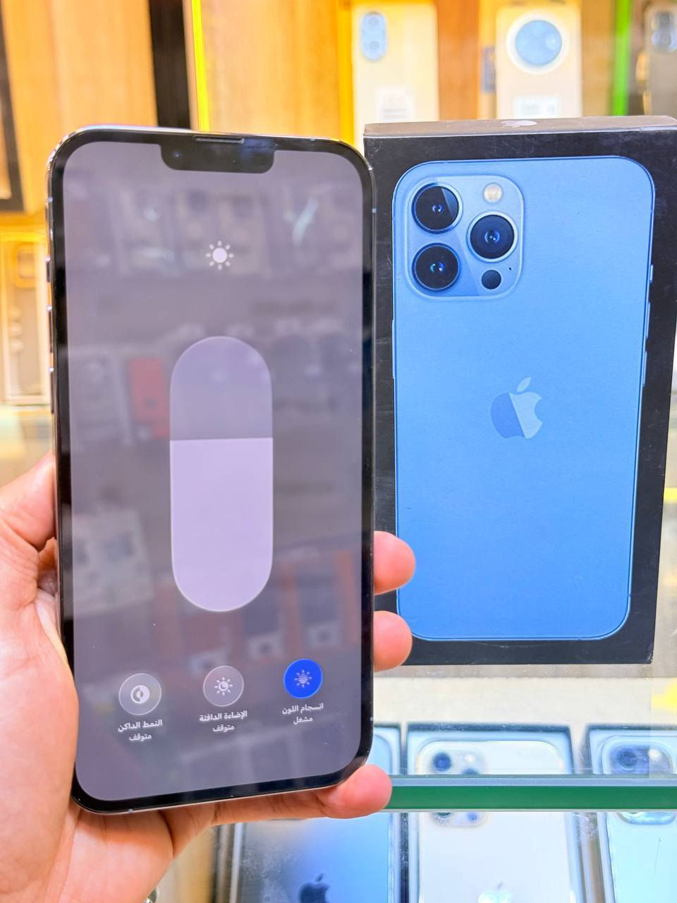 🌙🌙 عروض شهر رمضان  🌙🌙
أيفون13 برو ماكس ذاكره 256 بطاريه 91 اعتبره فاتحه بيدك من كارتونه ممبدل بي شي مع ضمان5ايام نضافه 100‎%‎ كامل ملحقاته  وتر بروف عل حاسبه كله نورمل⭕️متوفر اقصاد رافدين منصه⭕️ 
 مكاني بغداد البياع شارع 13 مركز الريس للموبايل
السعر 700 الف  
***********
