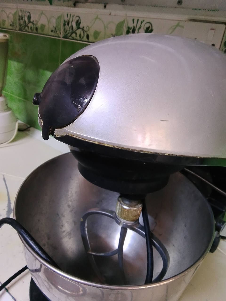 السلام عليكم عجانه لبيع مره وحده مستعمله والسعر 50 والعنوان بغداد الشعله شارع الامين ام نجم يم اسواق المختار والرقم ***********
