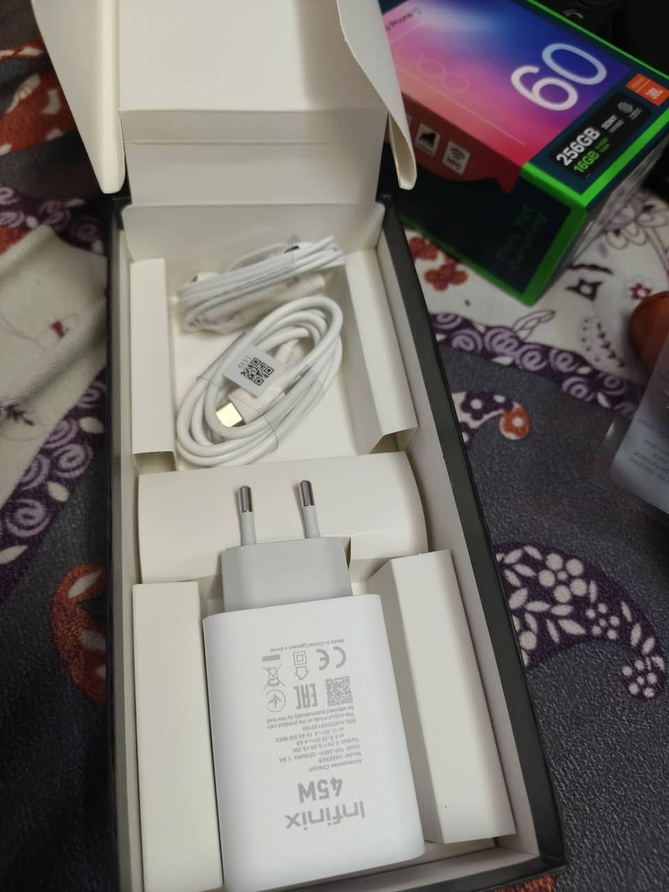 انفنكس هوت 60 برو بلس
للبيع لون مميز
استعمال سبوع اخو الجديد زلغ مابي
200 وبي مجال 
مكاني بغداد الزعفرانيه ماعندي توصيل
***********
