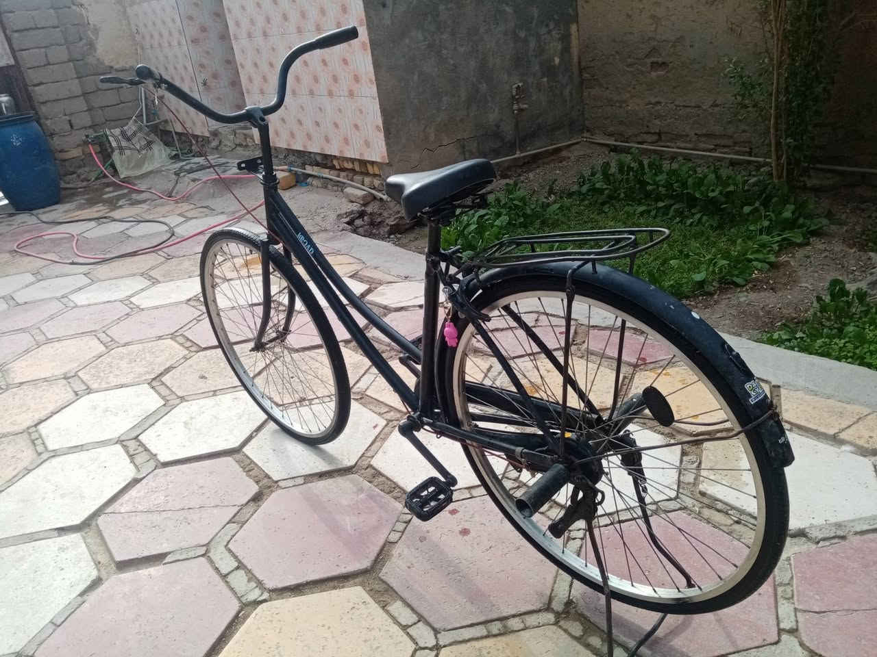 سلام عليكم بايسكل للبيع 
حجم27
بايسكل مالت تعميره عوزه بس
مكينه 
وجوب خلفي
وغراضه وياه
مساطر3 واحده مشلوعه شويه
نشره 1 ام 4 الف بدون شاحنه تشحن تايبسي
فسفوريات 5 واحده مكسوره
رقم 
وكبات 2
السعر 70 وبيه مجال لطيبين 
عنواني فضليه قرب صيداله دكتور فيصل


**إذا كنت صاحب هذا الإعلان وتريد حذفه لأي سبب، رجاءا أرسل رسالة إلى الدعم الفني**