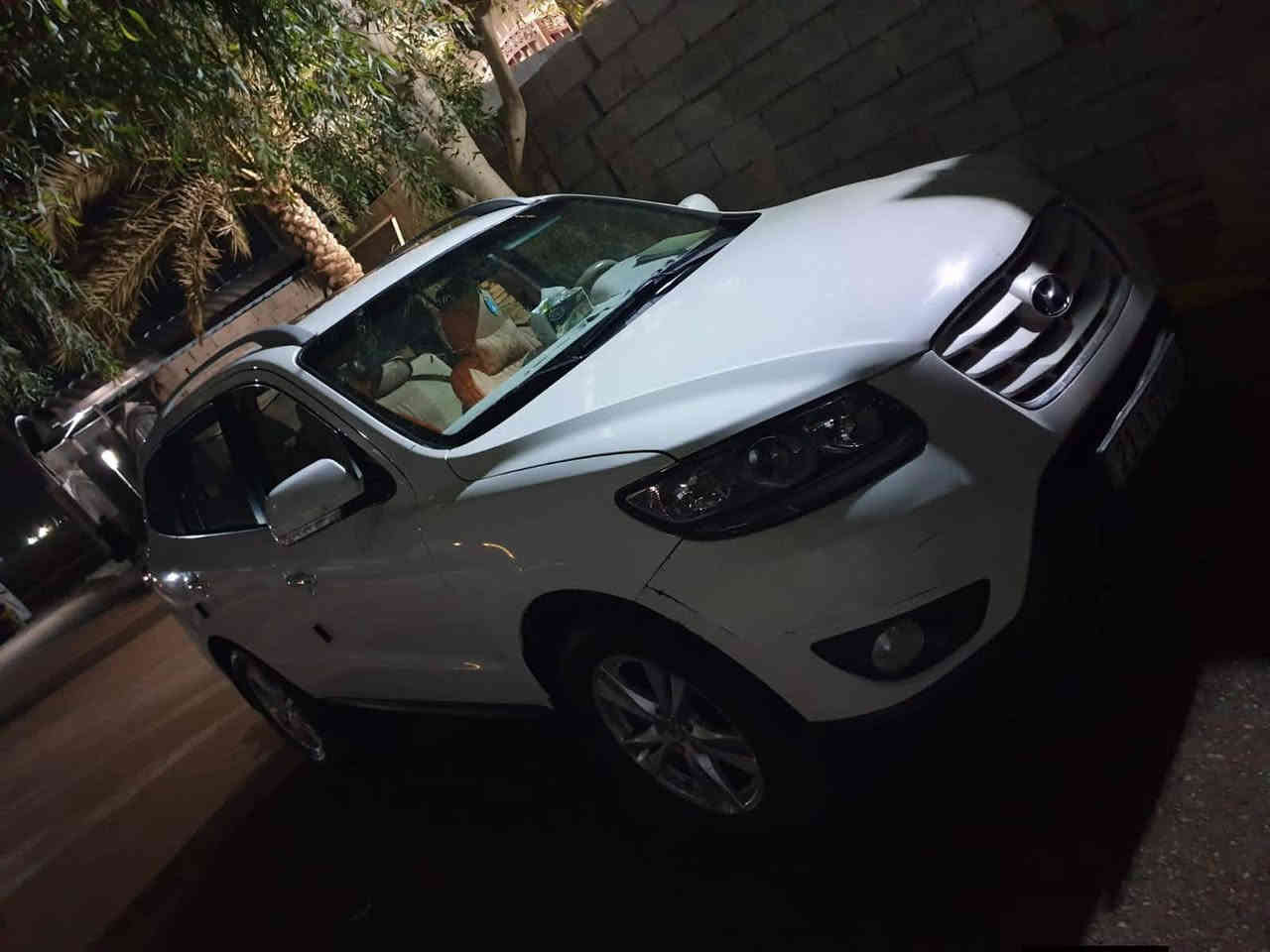 سنتافي 11خليجي محرك 2400 سياره بيها فقط شبر صبغ بيع او مرواس السعر 152وبيها مجال العنون بلدروز ***********
