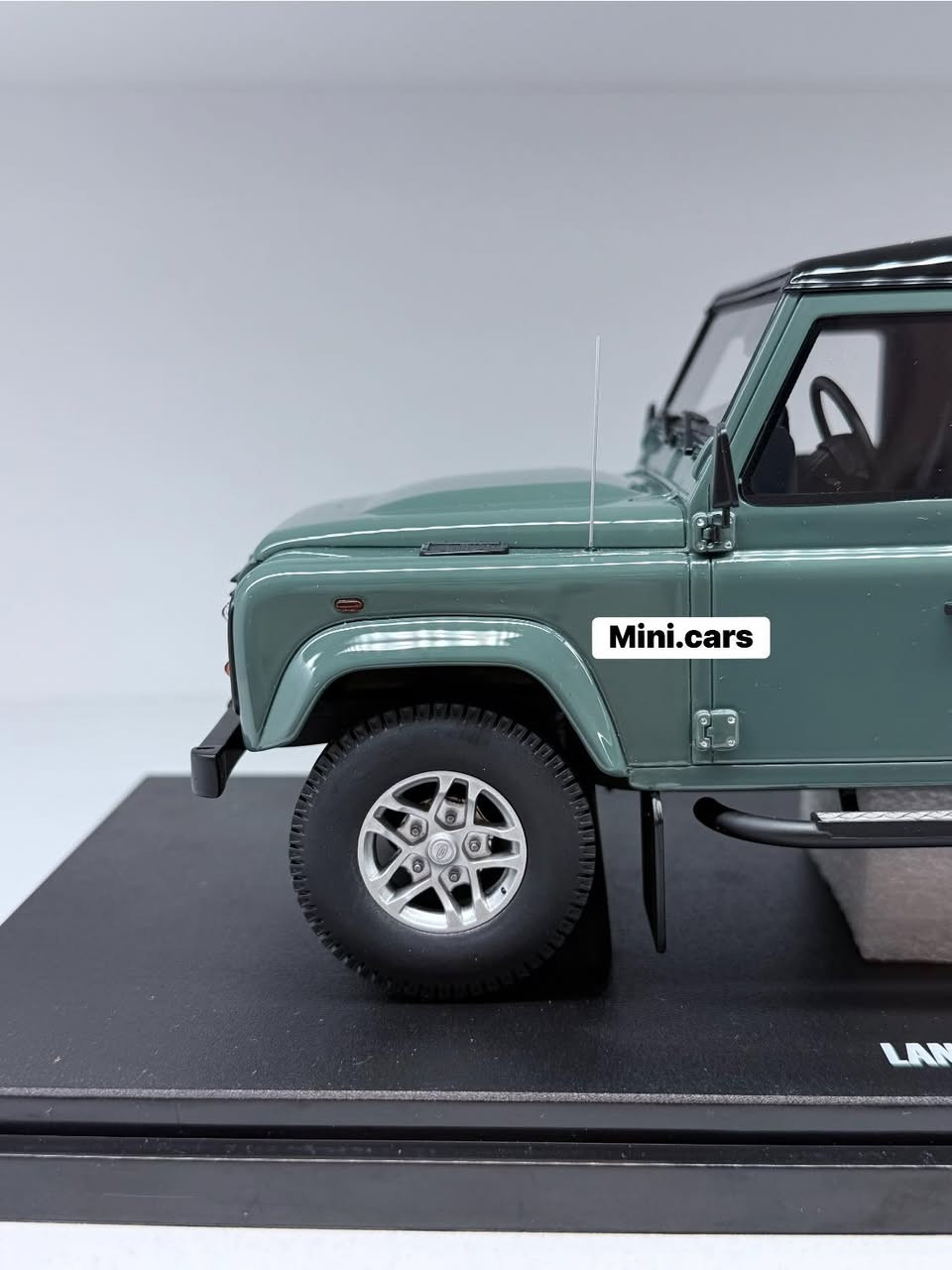 Land Rover Defender 3

Brand: GT Spirit
Scale : 1/18
Price : 185,000 Dinar
 (free delivery inside Erbil)

WhatsApp: +9647504702207

‎التوصيل لجميع مناطق اربيل مجانا

‎گەیاندن بەخۆرایە بۆ ناو شاری هەولێر


**إذا كنت صاحب هذا الإعلان وتريد حذفه لأي سبب، رجاءا أرسل رسالة إلى الدعم الفني**