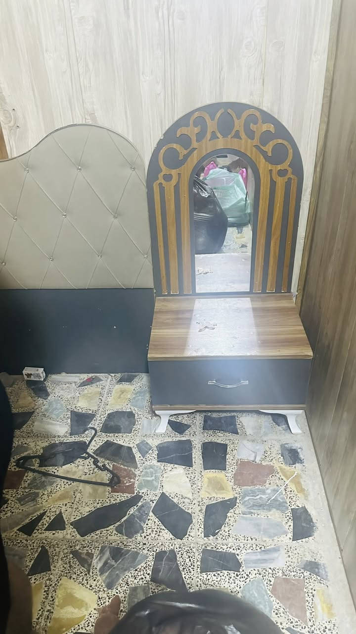 السلام عليكم غراض للبيع
تخم بي اضرار سعر ١٠٠
كاونتر بي تصليحات ١٠٠
طباخ نضيف ٢٠٠
غرفه نوم نضيفه ٣٠٠
استفسار خاص او ***********
