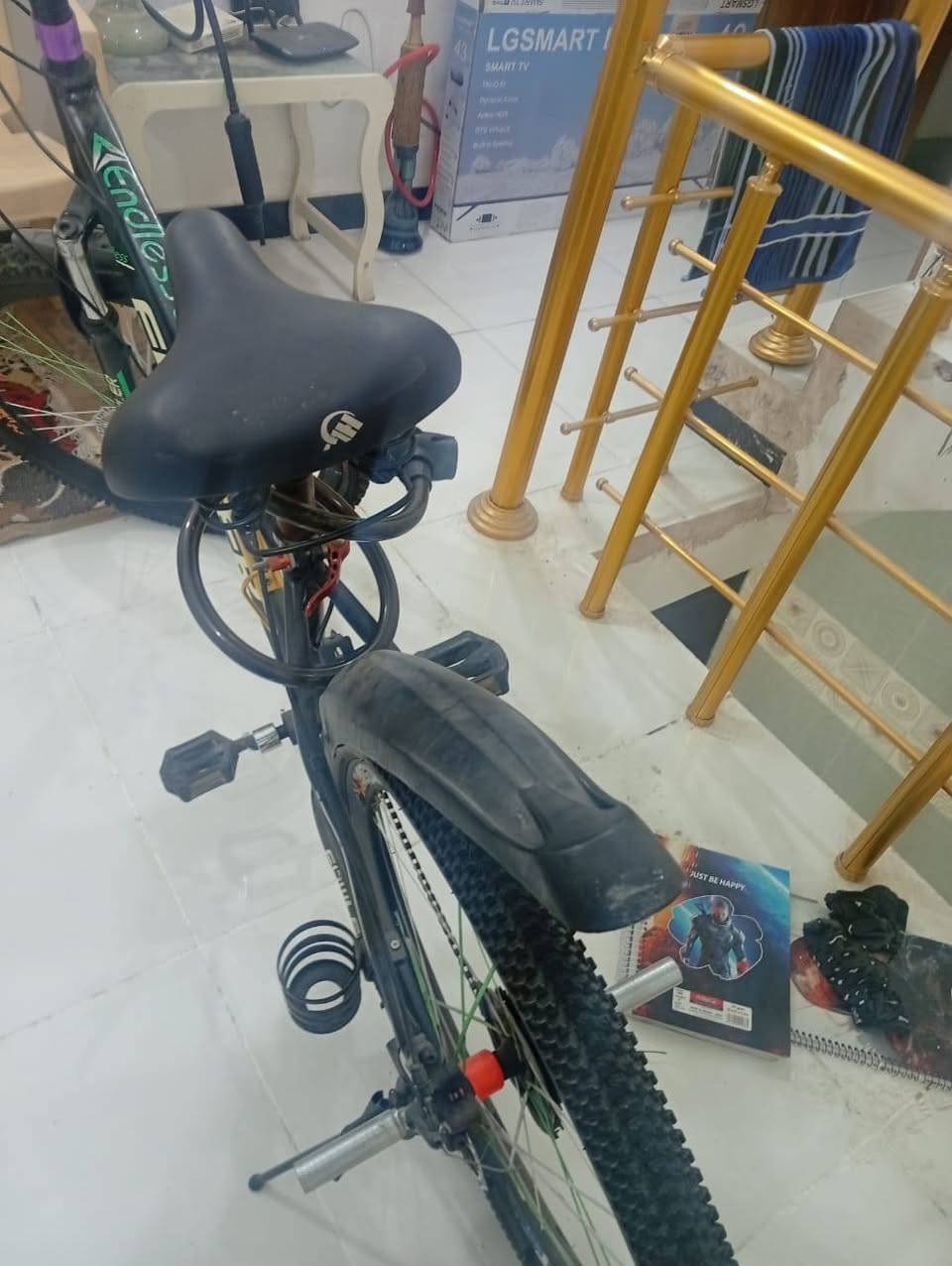 اسلام عليكم بايسكل ياباني ATX 790. شفتات 7 نمر خلفي أو امامي 3نمر ابريك امامي أو خلفي شغالات البايسكل نضيف السعر 120 او بي مجال للطيبين للستفسار ***********او واتس اب اذا اكو امراوس دراجه شحن او بانزين المكان بغداد حي البساتين
