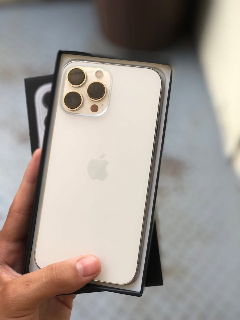 13بروماكس ذاكره 128 بطاريه 93 جهاز كفاله عامه اشعار قطعه اصليه من ابل. وتربروف بعده علوضع الشركه  نظافته 100/100 بعده جديد مع ضمان عنواني بغداد العطيفيه سعره (550) قفل بدون اي عمله. للتواصل علرقم ***********
