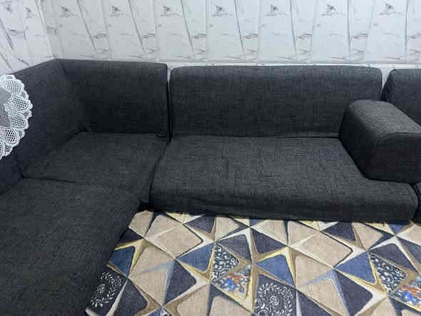 جلسه للبيع في البصرة 
الطول ١٠ امتار كامل 
٣ قطع ( نفرين ) 
قطعتين ( ٣ نفر ) 
زاوية ( ١ ) 
مسند ( ٤ قطع ) 
 السعر ( ٢٠٠ ) وبيها مجال 
*********** واتساب
