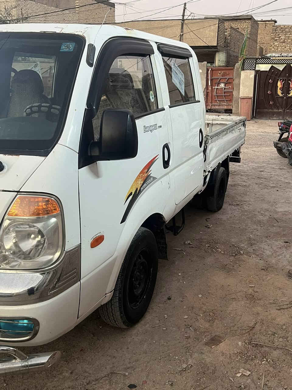 كيا دبل قماره مديل 2009 حادث مرفق بالصور السعر 100$ وبيها مجال 
غير متواجد على الفيس 
***********
