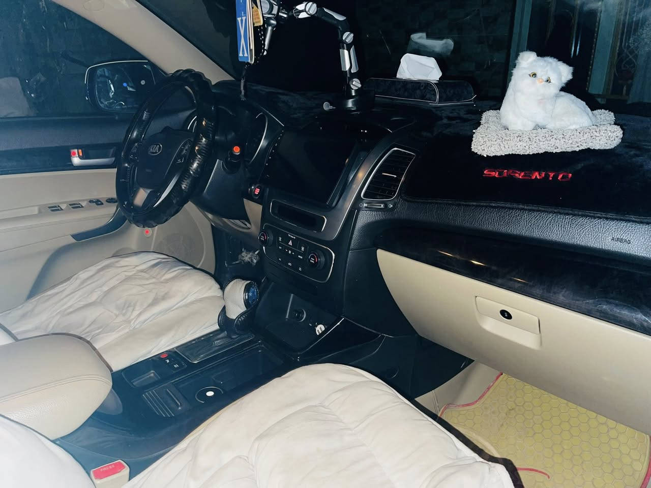 السلام عليكم سورنتو ٢٠١٥ مكفولة كفالة عامة  مع السونار مرفق رقم بغداد دولي /موصفات /بصمة حساسات امامي خلفي/ حدادية  /تخم تاير ٦سلندر /رقم الهاتف ***********/مكان ديالى /السعر ١٩٠وبيهة مجال. (ملاحضة الخاص مقفول)
