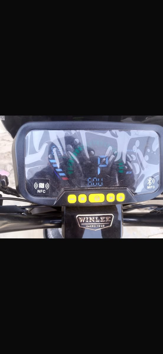 السلام عليكم دراجاه شحن للبيع زيرو ماشيه 110السعر 525 وبيه مجال قليل المكان السيديه الرقم***********
