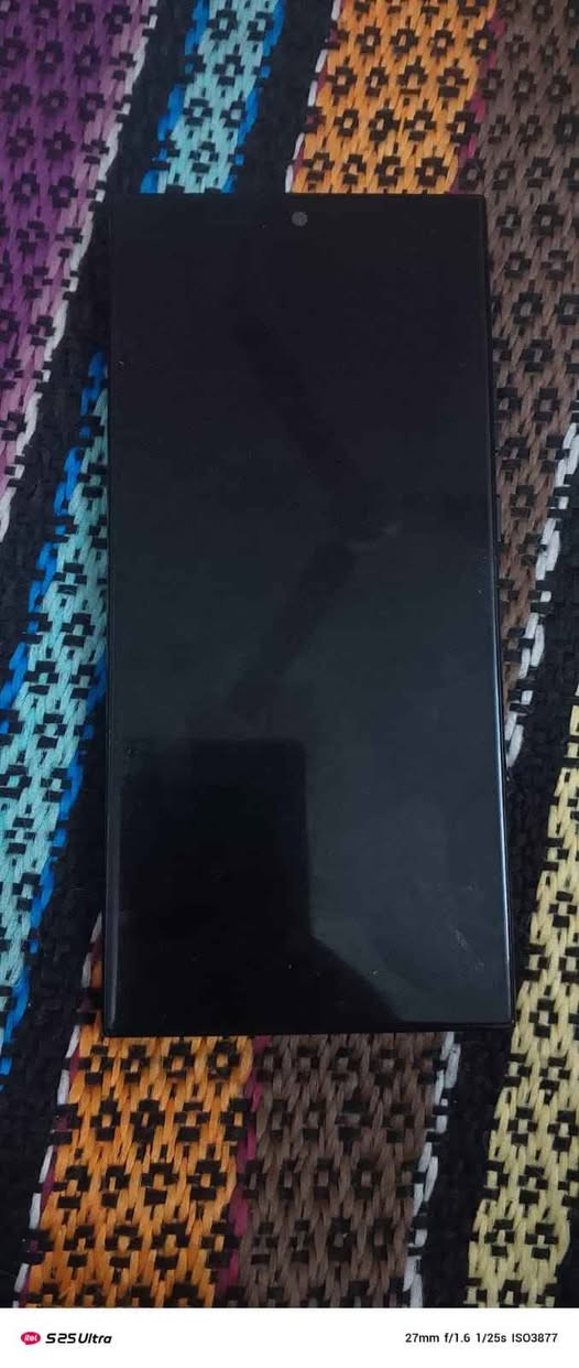 S20ultra للبيع مبدل شاشه سعر 300 مكان الجسر الدوار رقم *********** بغداد, العراق
