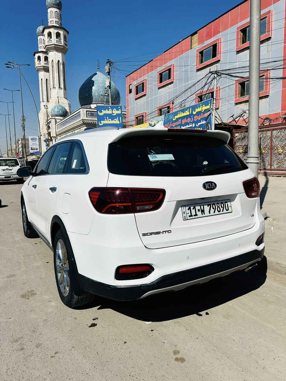 السلام عليكم
سورنتو 2019 خليجي للبيع هزة ورقم جديد بأسمي 

ماشيه108 الف حقيقي

لايتات وبروجكترات زينون بلادي 

سيارة جديدة محرك 6 سلندر 

بصمة تشغيل 

بصمة ابواي 

كشنات جلد كهرباء 

4 انظمة قيادة 

 شاحن واير ليس

گير 8 نمر 

فول عدا البانوراما 

مري شفط 

نظام ترحيب 

3 قطع تبريد 

7 راكب 

حساس امامي خلفي 

مكفوله كفاله عامه  

سنويه بأسمي رقم بغداد 

مكاني بغداد البلديات

السعر 255 وبيه مجال 

 0771 488 6659
