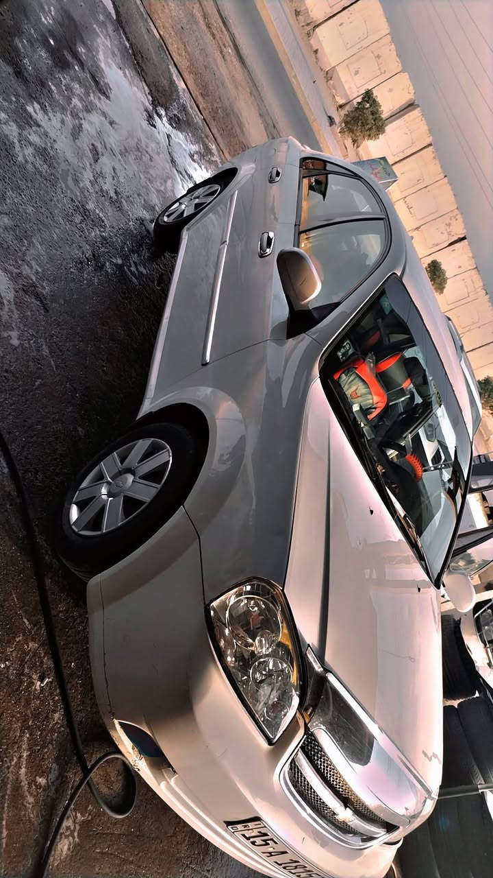 السلام عليكم للمراوس فقط 
اوبترا خصوصي 2011 ابيض بسمي خليجية محرك 1600 ونتفق ع فراق اذا كان أعلى سيارة بسمي سنوية 26 سيارة بيهة صبخ البيبان ثنين فقط صبغ والسيارة
 تبريد ثلج ❄️ 
شاشة 
تحكم ستيرن
شاشة دش كام
تخم تايرات + سبير 
اوتماتيك 
رقم انكليزي الحديث 
للاستفسار وتساب 
***********
العنوان بغداد الدورة
