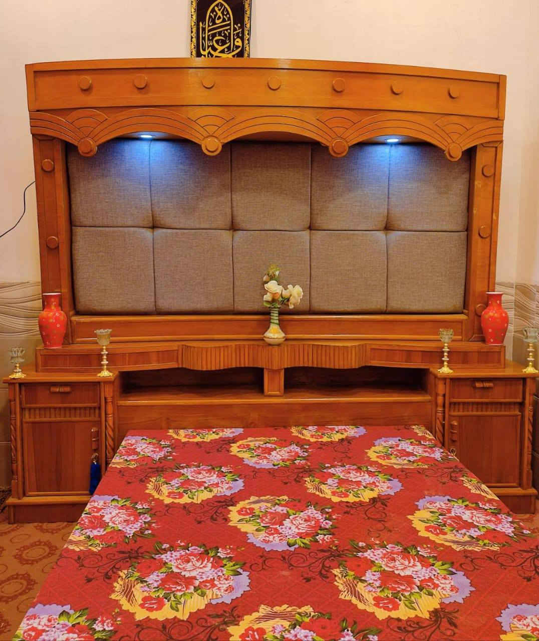 سلام عليكم ورحمه الله وبركاته
غرفه كامل جديده 

البيع ***********

عرضيهه 1400
