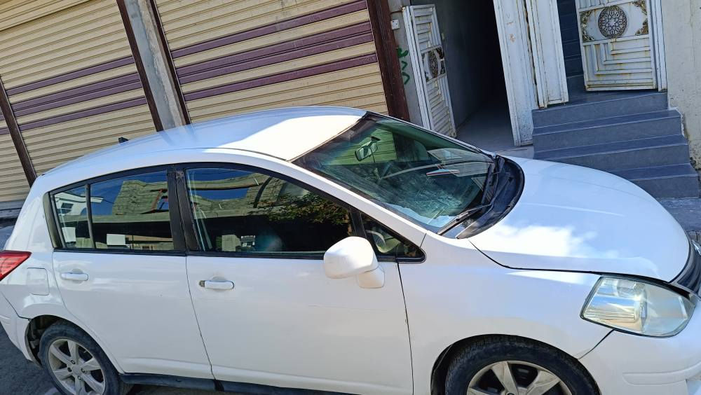 ڤێرسا مۆدێل 2010 گێر ئۆتۆماتیک
کامل بۆیاخ بێ وەرگەران زۆر جوان ماوەتەوە 
*********** بشدار, السليمانية
