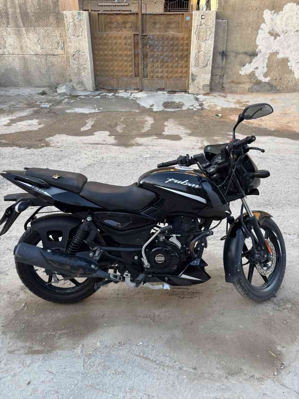 للبيع دراجه بولسر نظيفه موديل 2023
مرقمه بغداد 
دراجة محركها خير من الله 
سعرها مليونين ونص 
مكاني بغداد مدينه الصدر
تجي تفحص من البيت تحويل ثاني يوم


**إذا كنت صاحب هذا الإعلان وتريد حذفه لأي سبب، رجاءا أرسل رسالة إلى الدعم الفني**