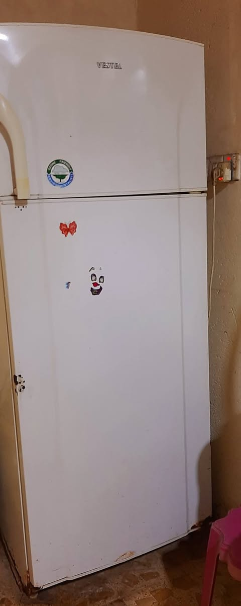 ثلاجة فستل ١٦ قدم شرط التجميد وكما في التصوير .
السعر ١٠٠
العنوان / البصرة 
الاتصال / ماسنجر


**إذا كنت صاحب هذا الإعلان وتريد حذفه لأي سبب، رجاءا أرسل رسالة إلى الدعم الفني**