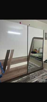 غرفة نوم نضيفة اي ضرر مابية سلايت مكاني شارع فلسطين  التواصل ٠٧٧٢٩٤٨٨١...