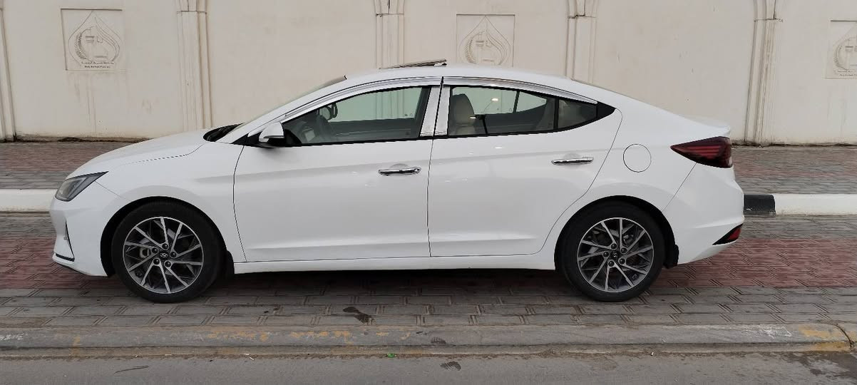 للبيع النترا موديل 2020 خليجي ماشيه 165 رقم بغداد بسمي رقم سنويه وهزة كله جديد المواصفات بصمه+فتحه+مرايات شفط+شاشه كاميرا+حساس امامي خلفي+تبريد خلفي/
السيارة بيه قطعتين صبغ باب السايق وخلف السايق بدون اي ضرر داخلي وصور السونار بالمنشور
مكان السيارة كربلاء 
السعر 148
رقم مبايل ***********
