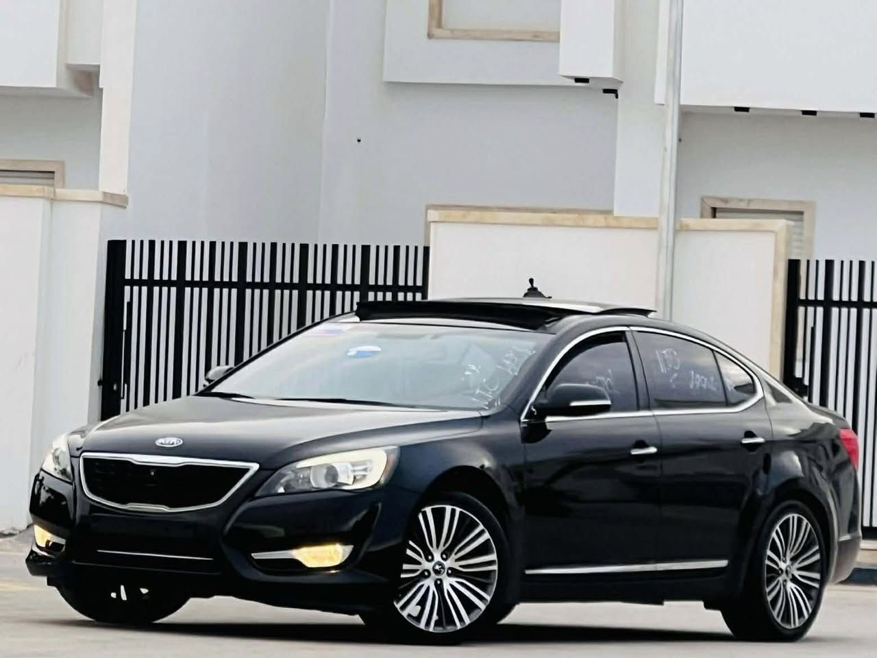 #احكي_في_الجديد_والسفار 🦅🔥

🚘✨ عرض اليوم لعشاق الكادينزا ✨🚘

📌 النوع : KIA – K7

📌 الفئة : كادينزا – درجة أولى

📌 اللون :اسود 🎖

📌 المحرك :30 نفس الاباتشي

📌 سنة الصنع :2012

📌 الحالة : ممتازة ✅

📌 الاستيراد : كوريا 🇰🇷

📌 الجمرك : رسالة مفتوحة 📋

📌 المسافة المقطوعة :100 الف✨

📌 ناقل الحركة : أوتوماتيك – Auto

📌 الوقود : بنزين ⛽️

🔶 المميزات:فل مصكر 🥇✈️

بانوراما ✅ – بصمة تشغيل ✅ – شاشة لمس ✅

مرايات كهربائية + إشارة ترحيب ✅

كاميرا خلفية + حساسات ✅

تكييف ديجيتال + تسخين وتبريد كراسي ✅

تحكم في المقود + مثبت سرعة ✅

عدسة ليزرية – نظام صوتي – بلوتوث – AUX – USB ✅

إطارات جديدة + ديسكو 18 + إضاءة LED ✅

وغيرها موضحة في الصور ✨

🌟 محرك وكمبيو 10/10

💯 العيوب : لا يوجد انشاء الله

📞 للاستفسار والسعر عالهاتف : 0924644618


**إذا كنت صاحب هذا الإعلان وتريد حذفه لأي سبب، رجاءا أرسل رسالة إلى الدعم الفني**