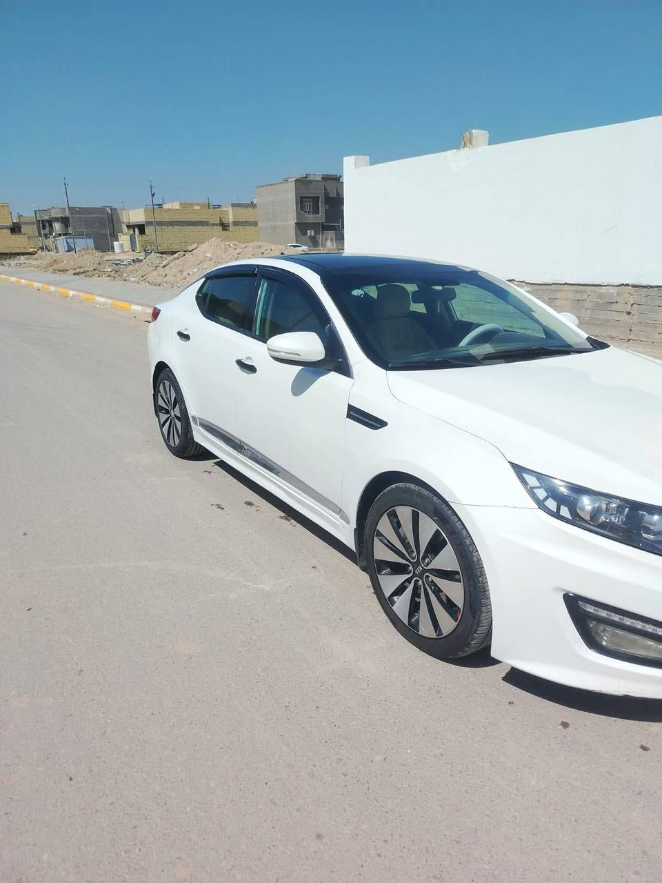 سلام عليكم ابتيمه 12خليجي فول موصفات ١/١
بانوراما
مكينة 2400
بيع أو مراوس بتكسي ***********
