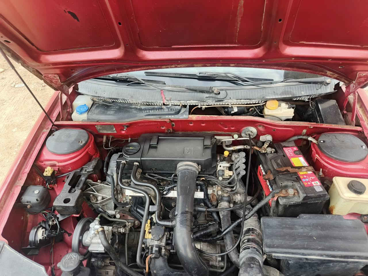 السلام عليكم سمند للبيع
.
 موديل 2012 كير مكينه تبريد حداديه جاهزه
.
  رقم نجف  بسمي  مشروع وطني ماكانه كربلاء 
.
 بيه قطعتين بنيد وجاملغ  
. 
السعر 36  ....  ***********
