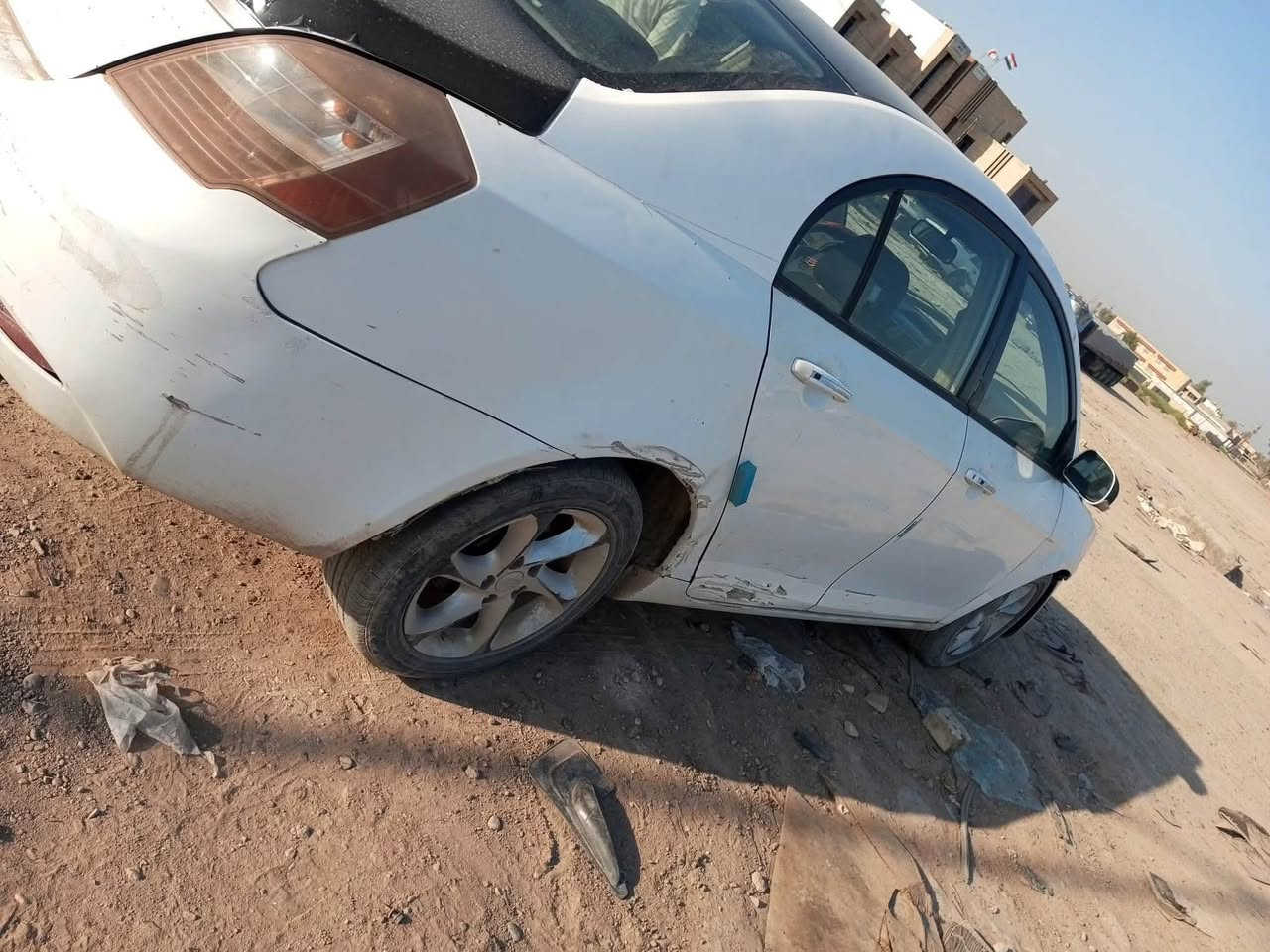 السلام عليكم سيارة ام كراند للبيع مكينه بحاله جيده والكير بيه خربطه بالكهرباء تبريد ثلج رقم بغداد  انكليزي صاحبها موجود العنوان ابوغريب رقم الموبايل***********
