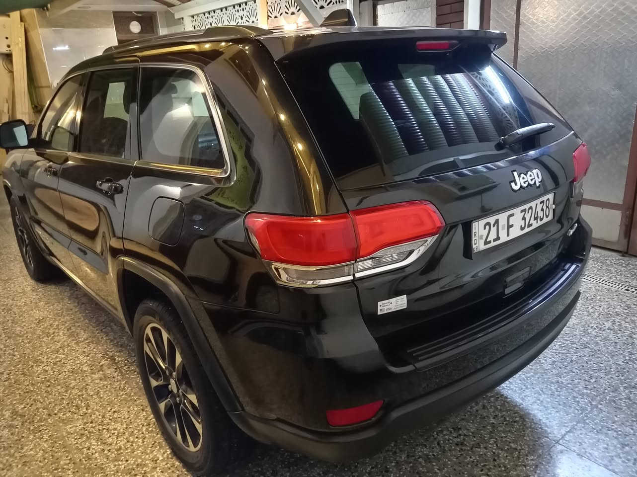 سلام عليكم
جيب گراند شيروكي لاريدو 2016 ستة سلندر مكينة 3600 ماشية 266 ألف رقم سليمانية مكفولة من فتح المكينة والگير والحدادية كلها جديدة بيها فقط بارد بجاملغ الايسر وأجزاء من الصبغ بـصندوق والجاملغ الخلفي الايمن والباب الخلفي الايمن فقط كما موضح في السونار المرفق مع الصور وأستعمال شخصي 
مكاني بغداد 
الرقم: ***********
