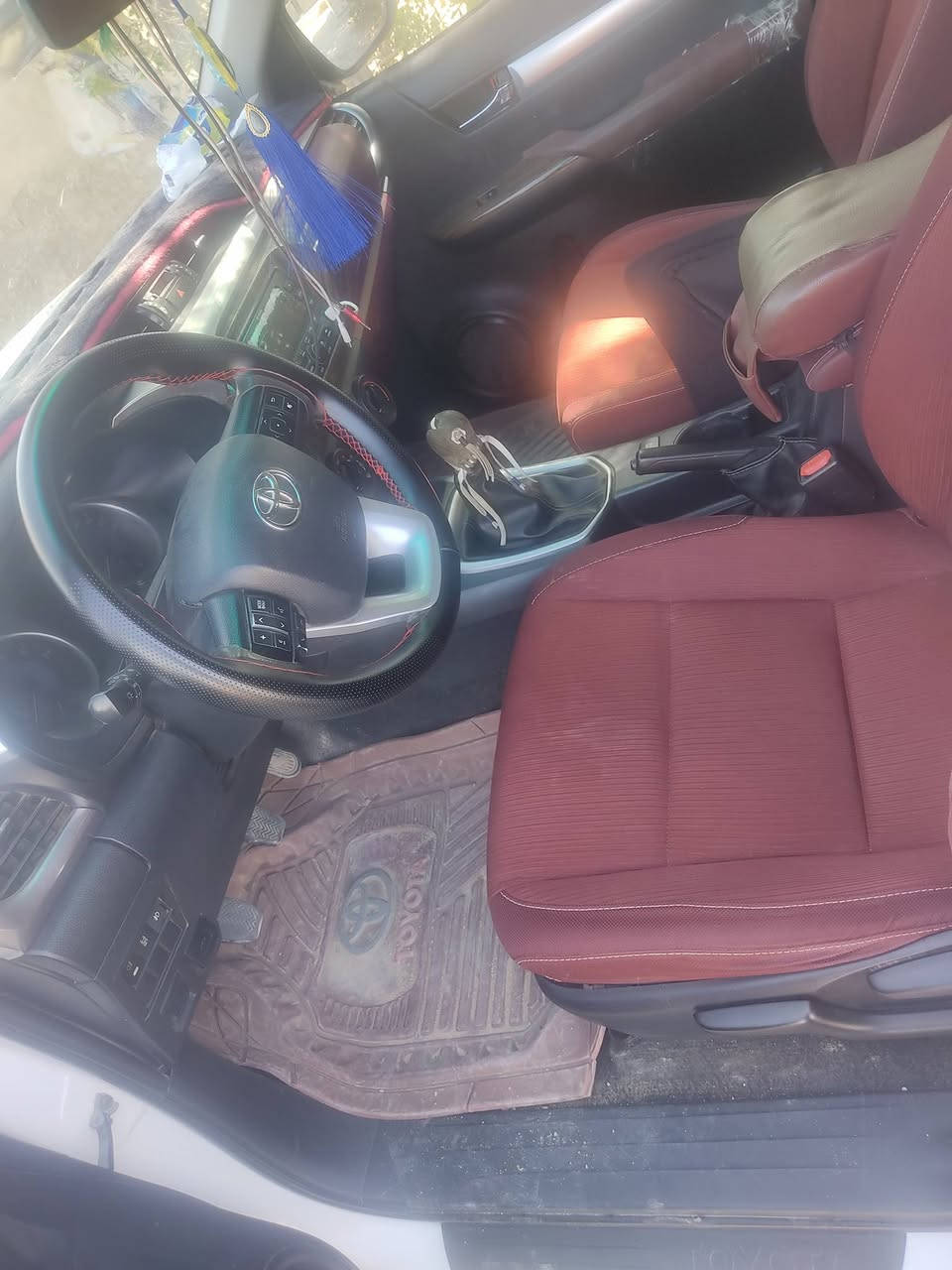 يالله السلام عليكم
تيوتا هيلوكس سعودي ام الدعاء موديل 2017 مكفوله كفاله عامه ماعده بارد الجاملق الخلفي الايسر السعر 220$ المكان السماوه السوير 
***********
