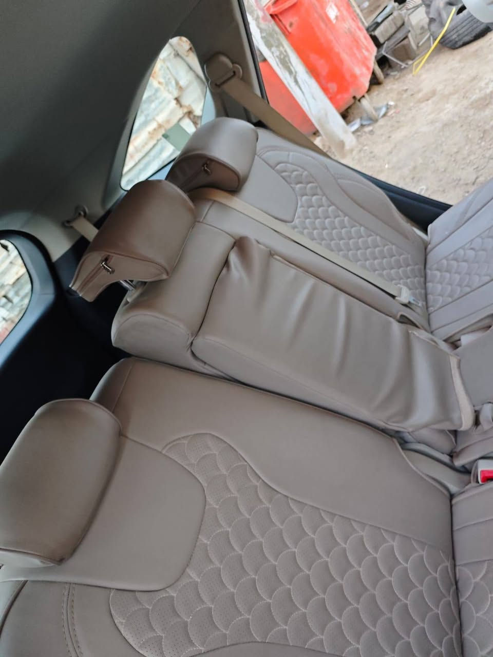 سورنتا ٢٢ مكفوله من الصبغ والتبديل سياره بيهه حالوب قماره وبنيد رقم قادسيه بسمنه ماشيه٨٦ استلام شركه من الزيرو مكينه6 وكير وحداديه وتخم تاير كله عالشركه مكاني ديوانيه فول مواصفات عدا البانوراما فوول 
***********
