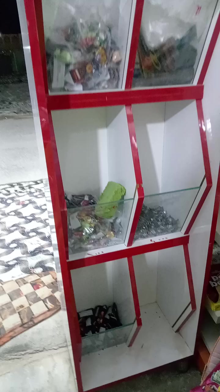 عارضات اثنين للبيع كرزات شكليه ***********
