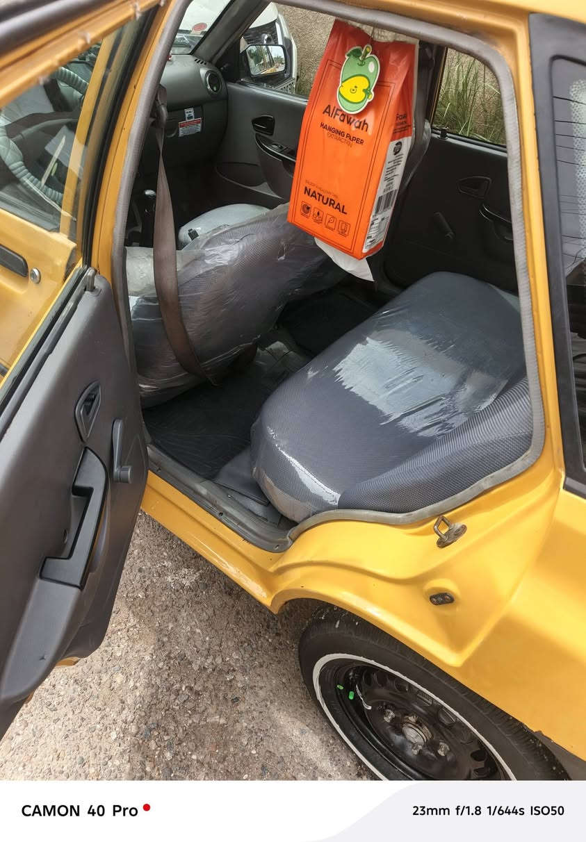 سلام عليكم سيارة سايبة موديل 2012 سيارة جاهزة من كلشي محرك و كير شواصي بلاديات جديد صدر و دوشمة جديدة مكفولة من ضربة ولا صبغ مصفرة هيئة وغرامات راعية متوفي وهلة موجدين ويحولون ماعدهم شكال يكملون معاملة و يحولون الاستفسار عن رقم *********** مكاني حي الجهاد
