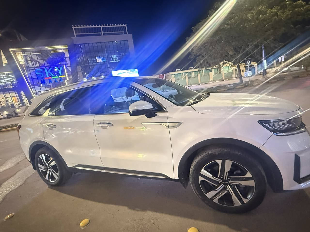 كيا سورنتو موديل2023 مكفولة من الصبغ والضربة والبارد والحالوب و المحرك والكير جديد ماشية 37  محركها 6 سلندر 3.500  مكانها في الحلة  سعرها 299  رقم بغداد 

***********
