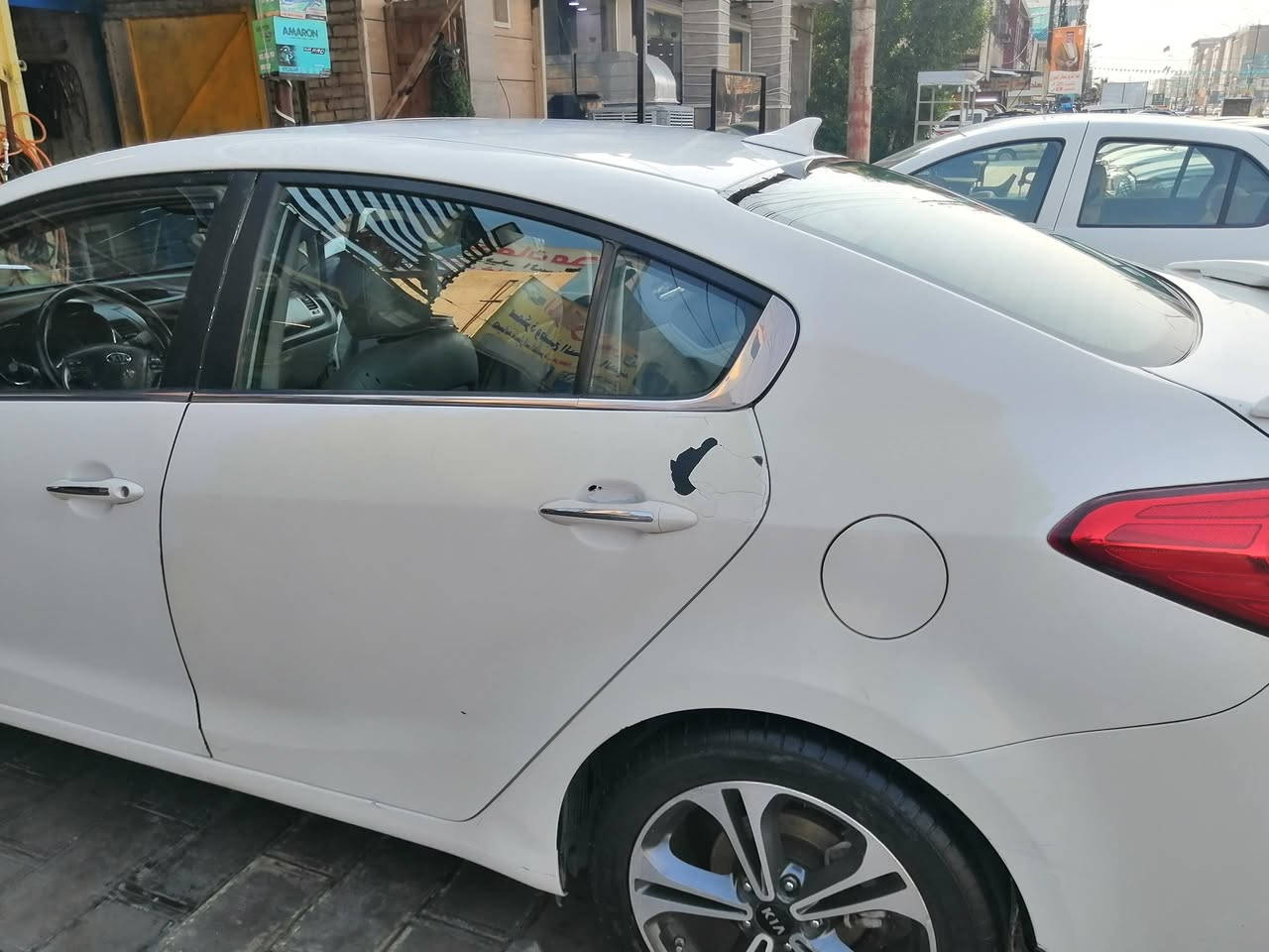 السلام عليكم كيا فورتي ٢٠١٤ أمريكي فول اتوماتيك مواصفات حادث باب خلفي السعر ١٢٠ بغداد السيديه هاتف *********** رقم دولي بغداد بسمي نفس اليوم تحويل
