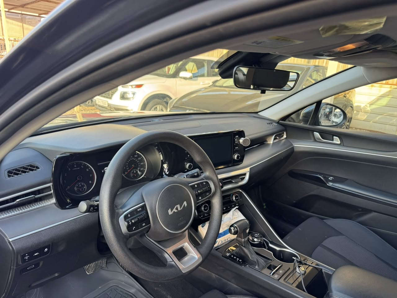 السلام عليكم
كي5 موديل 2023 رقم قادسية معوقين وكالة عامة سيارة مكفولة من التبديل والصبغ حادثة فقط بارد باقبق الجنطة موضح بالصور اي استفسار ***********
