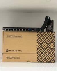 🔥💥 توفــر من جديد الوحش MikroTik 5009 الأصلي 💥🔥 بسعر مثالي ومع وصل ضما...