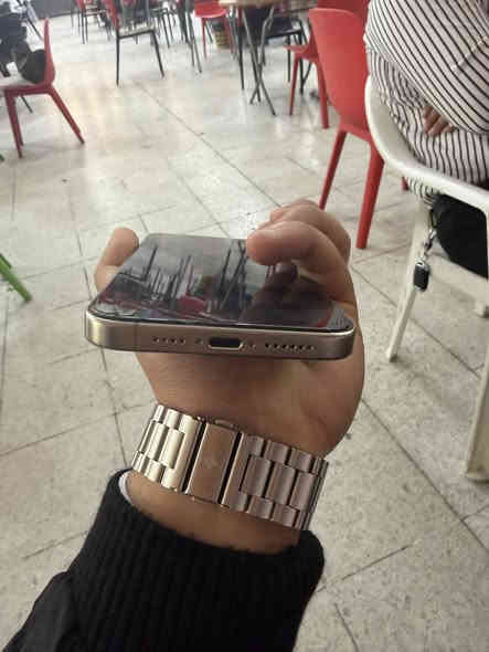 ايفون 15 برو ماكس ذاكره 256 شرق  اوسط لون تيتانيوم ضمان ماستر مع الكارتون بطاريه 86 الجهاز مكفول بي فقط العدسه الاماميه امبدله من ابل وخط خفيف بل شاشه انضغط جان بجيبي ويروح مايحتاجله اي شي ومماثر ع لمس الجهاز كفاله من الزلغ
السعر 935 وبي مجال بسيط
***********
