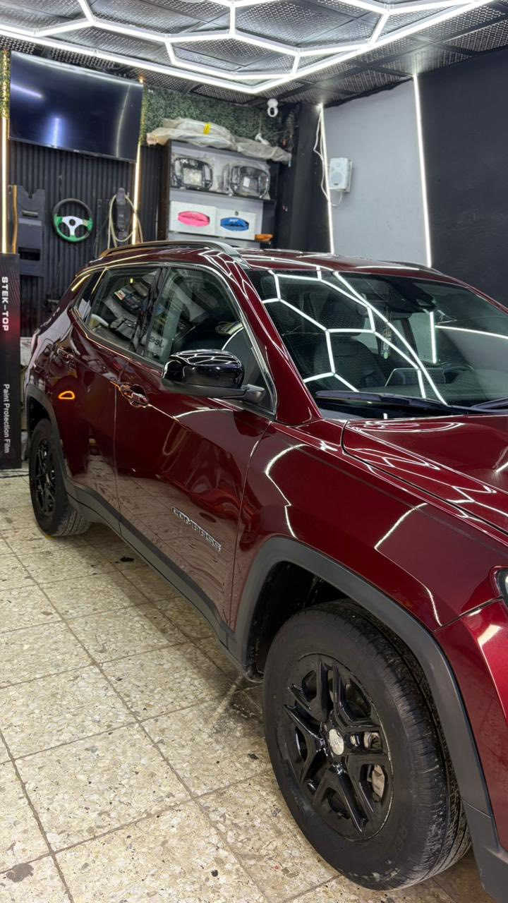 جيب كومبارس
مديل ٢٠٢٢ 
٤ سلمدر (٢٤٠٠) 
فول مواصفات 
فور ويل 4x4 
حادث امريكة موجود بلصورة 
ماكو اي تبديل مجرد تصليم بلجاملغ وحافة البنيد  وحافة الباب نفس ما موجىد بصورة الحادث 
ماشية ٩٣ كم 
بغداد الدورة 
رقم  التلفون ***********
