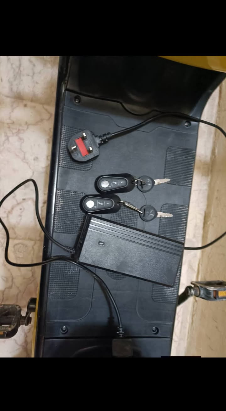 دراجه شحن للبيع استعمال شهر واحد نضيفه كلش
اثنين سويج اثنين بصمات  4بطاريات الكبير الاصليه كلشي شغال بيه اي نقص مابيه الموديل 25 سعرها ١٨٠ قفل قفل  العنوان شارع المطار مقابل قرية الغدير


**إذا كنت صاحب هذا الإعلان وتريد حذفه لأي سبب، رجاءا أرسل رسالة إلى الدعم الفني**