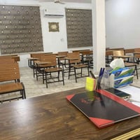 رياضيات وفيزياء • ثالث متوسط دفعة ٢٠٢٧ • خبرة ١٤ سنة