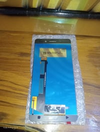 مجموعه شاشات عدد 53 شاشه للبيع سعر القطعه 8الاف  مكاني بغداد 077535172...