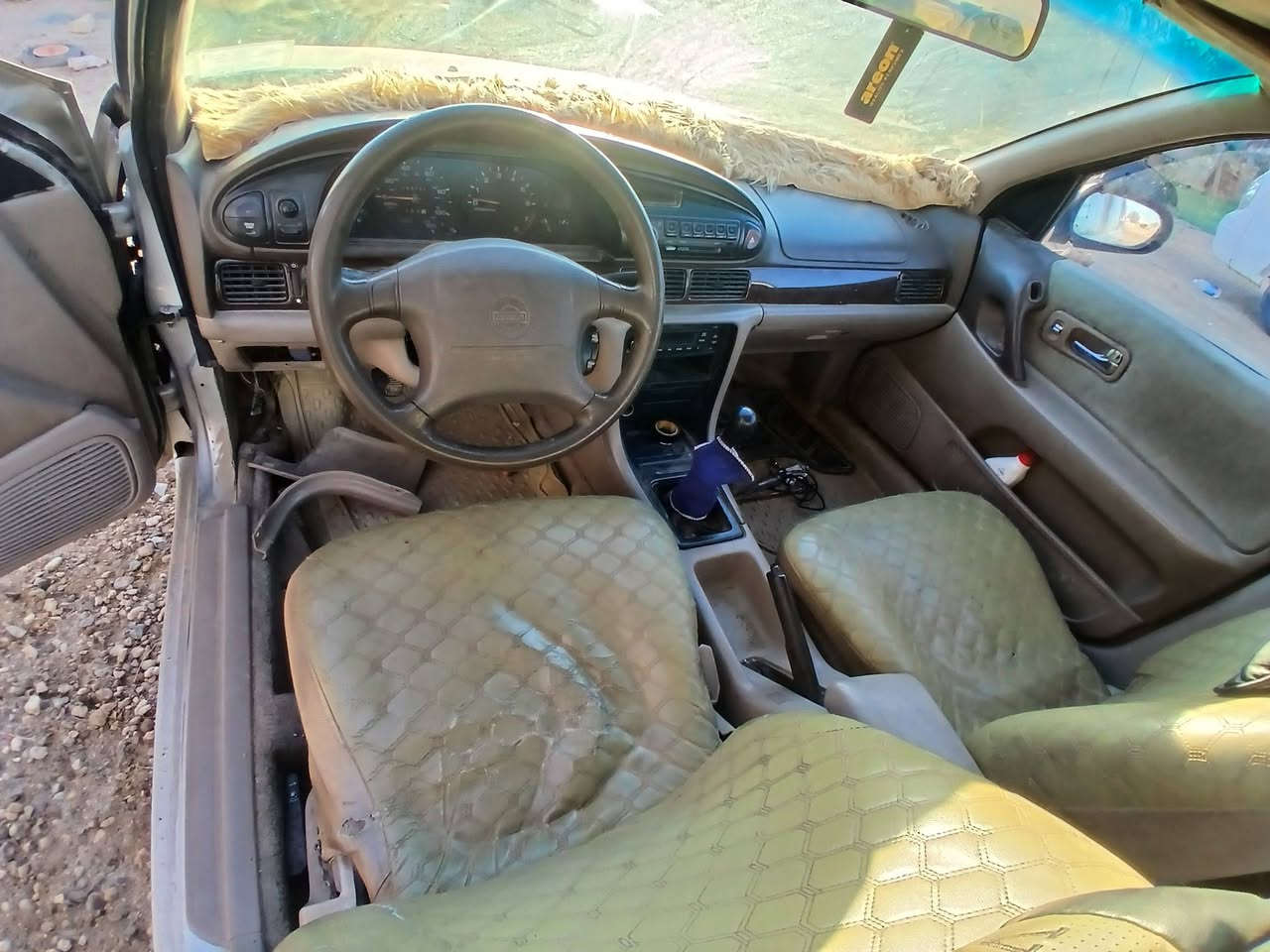 السلام عليكم  
للبيع نيسان التيما موديل ٩٤ رقم انبار محرك كير مكفول صدر جديد تخم تاير مكان السياره الرمادي السعر ٢٠ وبيه مجال للاتصال ***********
