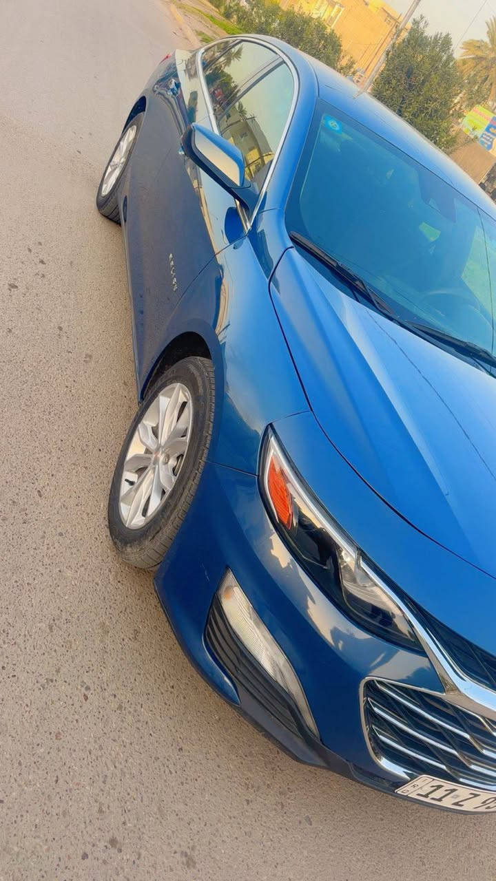 السلام عليكم ماليبو موديل 24  لونه بحري مميز  رقم بغداد باسمي تحويل ثاني يوم ماشيه 16 مواصفات LT بصمه تشغيل عن بعد رادارات امامي خلفي حساس خلفي ويل كب كبير قطعتين تبريد كشنات كهرباء هند بريك بصمه توقف ذاتي كشنات تدفه حادثه بنيد فقط بدون دواخل ولا شي رادترات بلاديه فقط بنيد صبغ بدون اي دواخل السعر 135 بيه مجال بسيط الإتصال *********** مكان سياره بغداد
