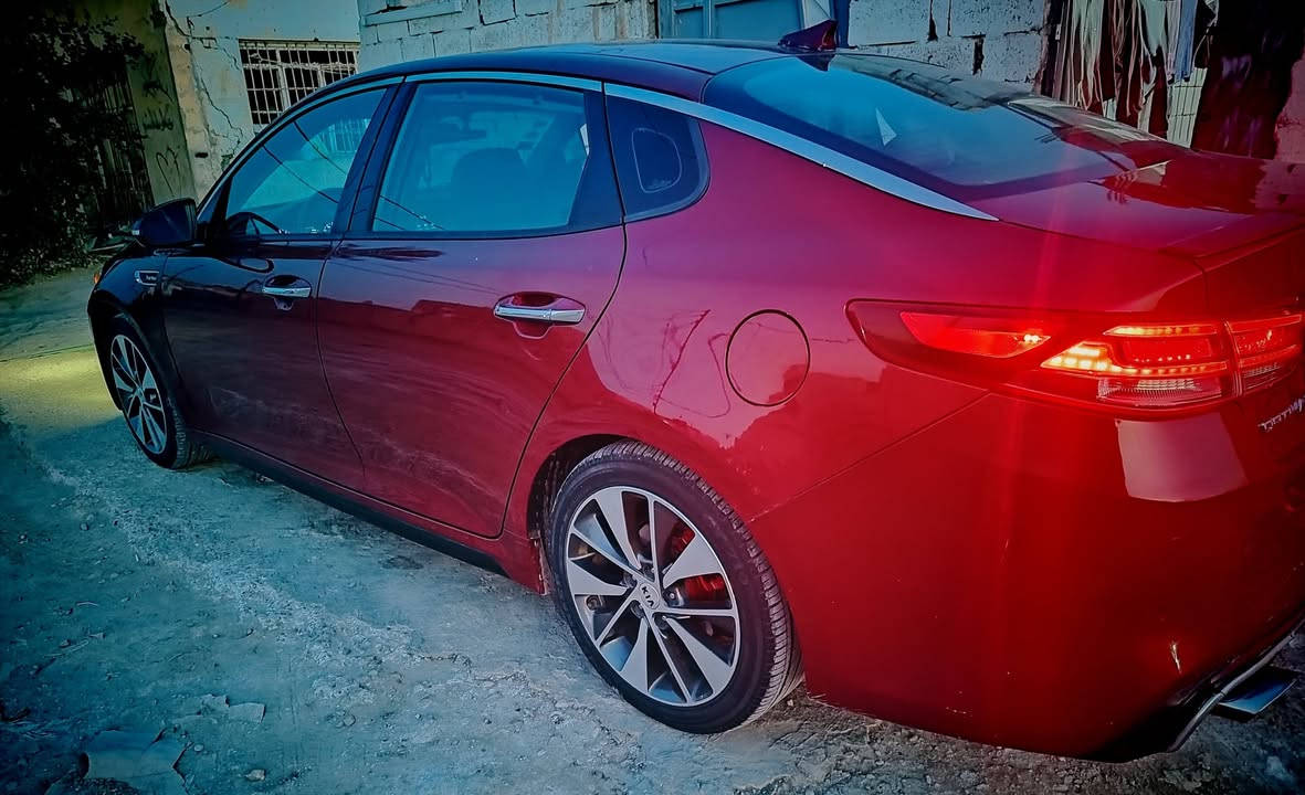 سلام عليكم كيا اوبتيما حادث فقط بنيد باقي كفاله بدون دواخل 
للبيع مراوس حسب قناعه علئ فنه SXL
محرك الفين تيربو دبل كزوز 
فول مواصفات
مري اشاير شفط
تبريد ثلج قطعتين منفصل
دخول ذكي
بصمة ابواب
يدات نيكل.
ستيرن تدفئة
اوتو هولد
4 وضعيات قيادة سبورت نورمال ايكو وجبلي
بصمة حساسات خلفية
بردات خلفية بلادي 
كشافات جلد 
سمعات هارمن كاردن دمام 10 سماعات + 2 دمام خلفي وامامي لايت LED داينمك دوار مع الستيرنك
ويل 18 بلادي كروم
جنطة ذكي تنفتح عن بعد.
الجام ذكي حساس طوارء اي شي كدام الجمام ينزل طلقائي كشنات جلد تدفئة تبريد
كشنات كهرباء مساج
كشنات خزن ميموري 3 وضعيات
اندرويد اوتو ورام 32 مال الشركة ناڤكيشن
شاشة اعطال
تحكمات ستيرن جهتين شفتات ستيرن
مرايا تعتيم
نقطة عمياء
حساس ماء الزجاج
تحديد مسار + توقف تلقائي
مثبت سرعة ذكي مع الرادار
ماشيه 180 الف مايل
وبعد هواي مواصفات ما ذكرهن
العنوان الدوانيه تواصل واتساب أو تصال فقط

***********
