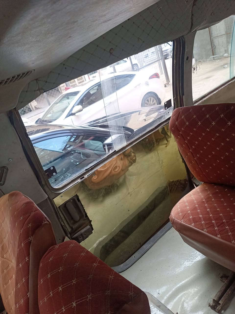 بريجو للبيع
موديل 1995 راعيها موجود رقم ألماني سنويه منتهيه ب 2019 شواصي بلاد برانكيتات نضيفات حداديه من طول لطول مكينه تخبل خير من الله بس بيها نفخه من القبق قليله غرامات ما عليه بس الهيئه ما اعرف شكد عليها ع المشتري ابيع ما الي علاقه بهيئه او غير شي مكاني بصره شط العرب ***********
