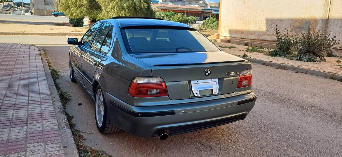 بي ايم بوفروشتن رقم نيه سياره كه موديل ٢٠٠٢ 
سعري ٥٠ فول فول همو كياني بشرت سياره كه ٩٠ هه زار روشتوه *********** //*********** عنوان كركوك ازادي كركوك, العراق
