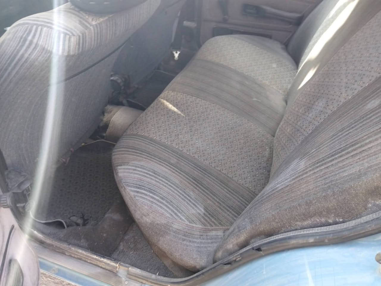 متاح
برازيلي  نظيفه جدا بلاديه  رقم بغداد
تحويل مباشر بيهه شويه خياس كما موضح بالصور  سياره متروكه وجانت طافيه هسه شغلنها بس بيهه خربطه تحتاج ترتيب مكان سياره بغداد حي القاهره وهذا رقم صاحب السياره ***********  سعره ٣٠
