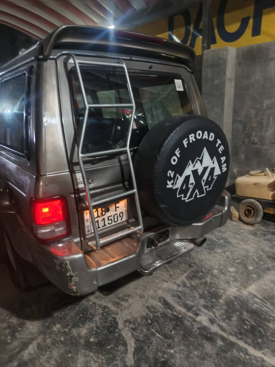 السلام عليكم كالوبر مديل 2000سياره بس تبريد عاطل كهربايات شغاله صدر امامي خلفي جديد رقم بابل بسمي سنويه وهزه جديده تحويل ثاني يوم
تايرات خير من الله للبيع أو مراوس بستاركس خصوصي 
***********
السلام عليكم كالوبر مديل 2000سياره بس تبريد عاطل كهربايات شغاله صدر امامي خلفي جديد رقم بابل بسمي سنويه وهزه جديده تحويل ثاني يوم سعر ٥٠ وبه مجال
