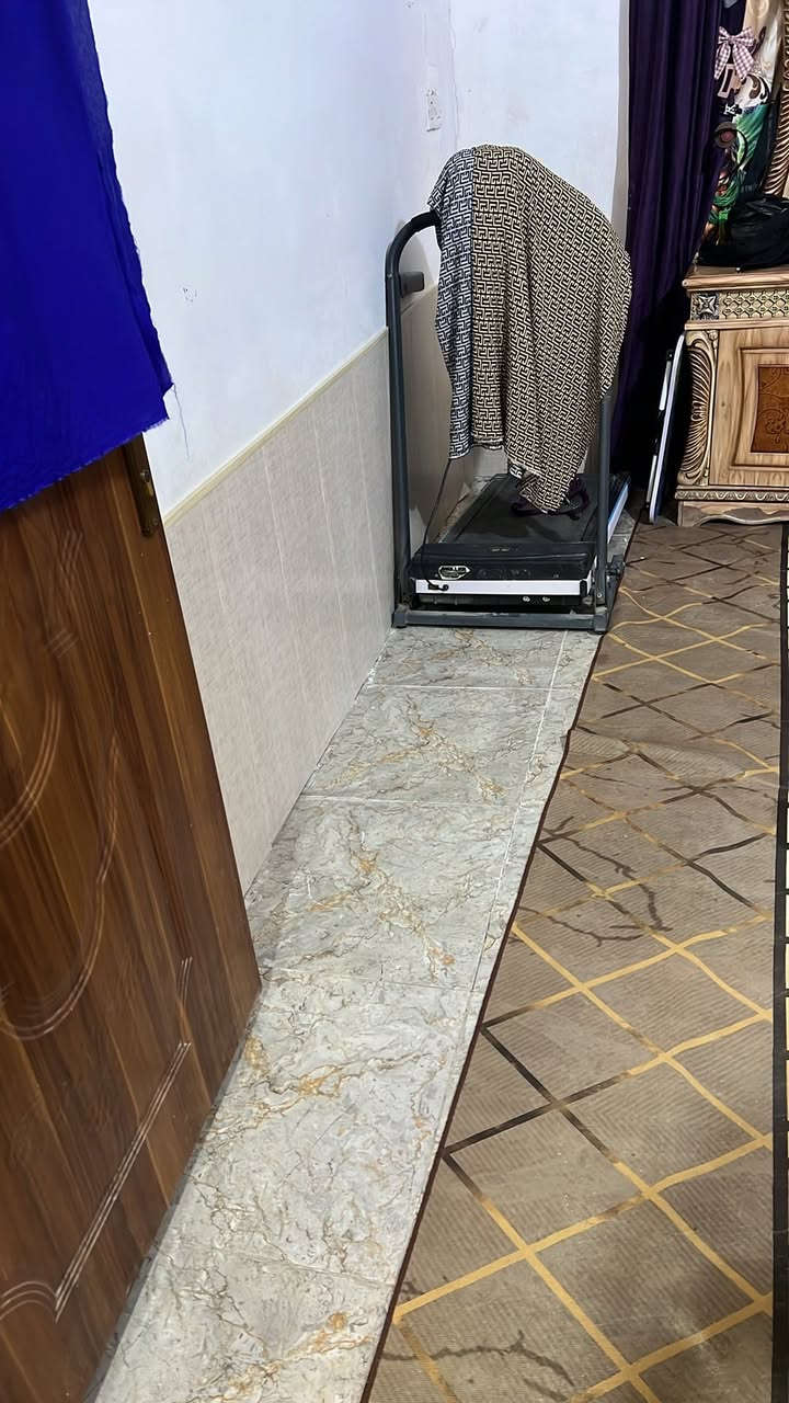 بيت للبيع 
حي الامين الاول مساحه 160 م طابو زراعي سند 25 
المعلومات داخل المنشور الاستفسار *********** السعر 46 مع المجال
