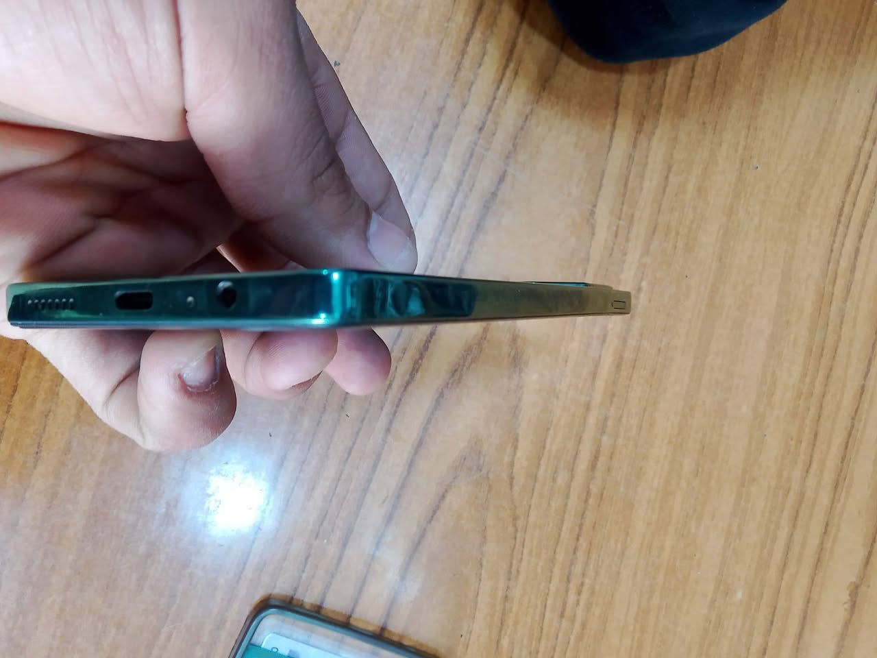 اسم الجهاز TECNO POVA 6 Pro 5G
الذاكره 256 والعشوائيه 12+12
جهاز اي عيب مابي بصمه من الشاشه جهاز نضيف البيع او للمراوسه عادي شعندك نزل وذا شراي السعر  ٢٣٥ بيه مجال العنوان كركوك طريق بغداد وهذا رقمي ***********
