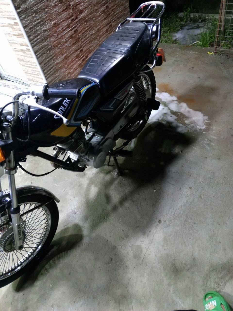 السلام عليكم دراجه للبيع 24اوراق سكنر كفاله عامه نقص بس بريك امامي السعر خاص ***********
